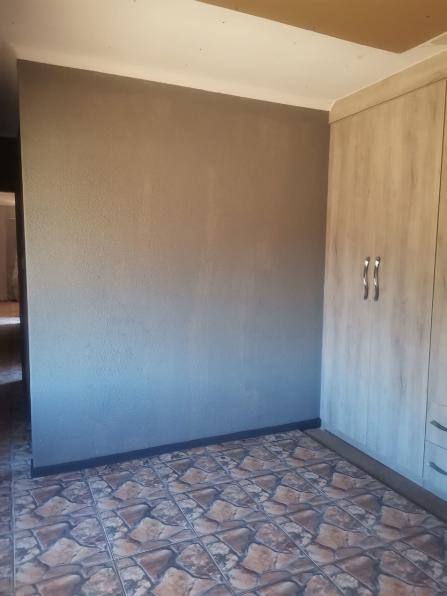 To Let 3 Bedroom Property for Rent in Tlhabane West North West